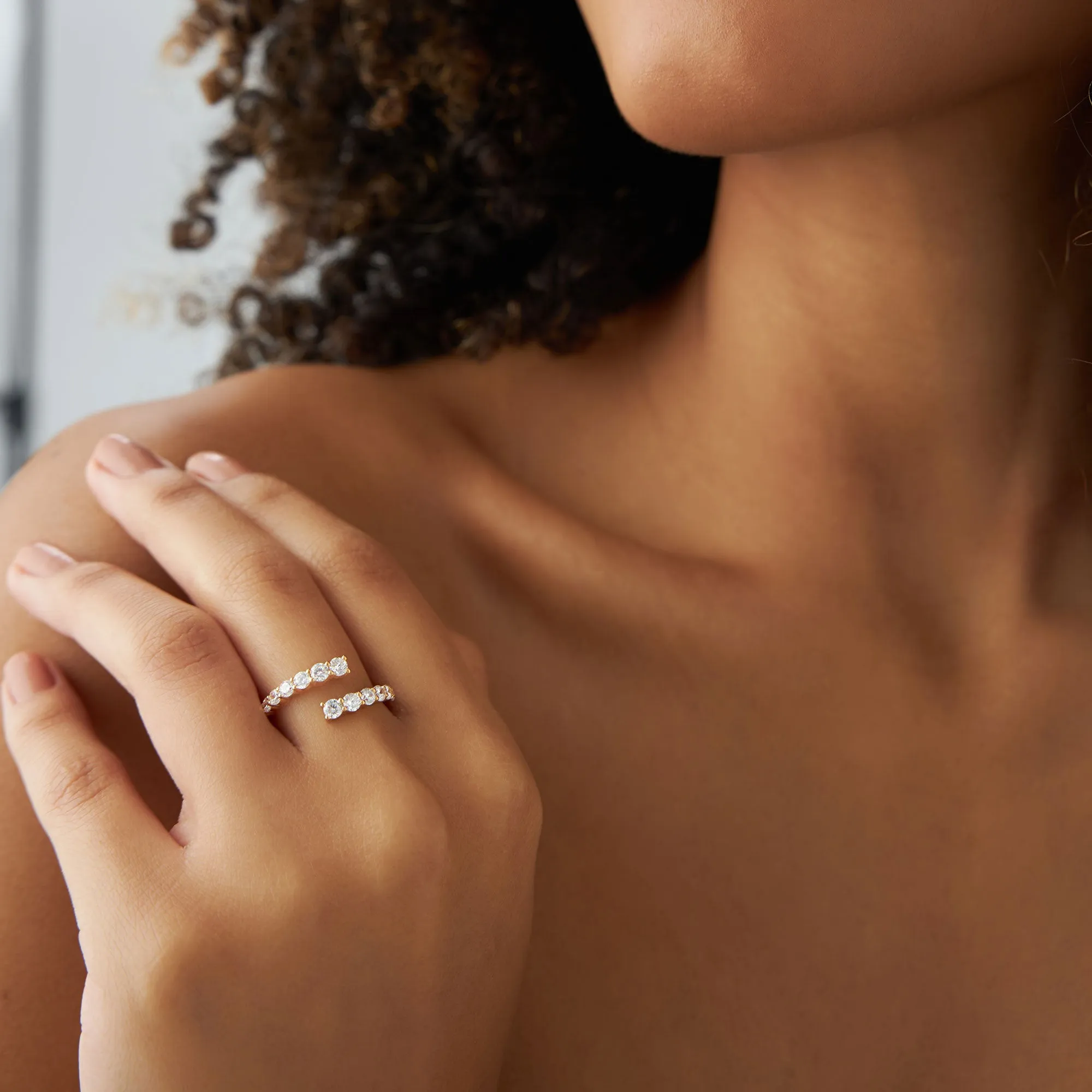 14k Cross Over Graduated Diamond Wrap Ring