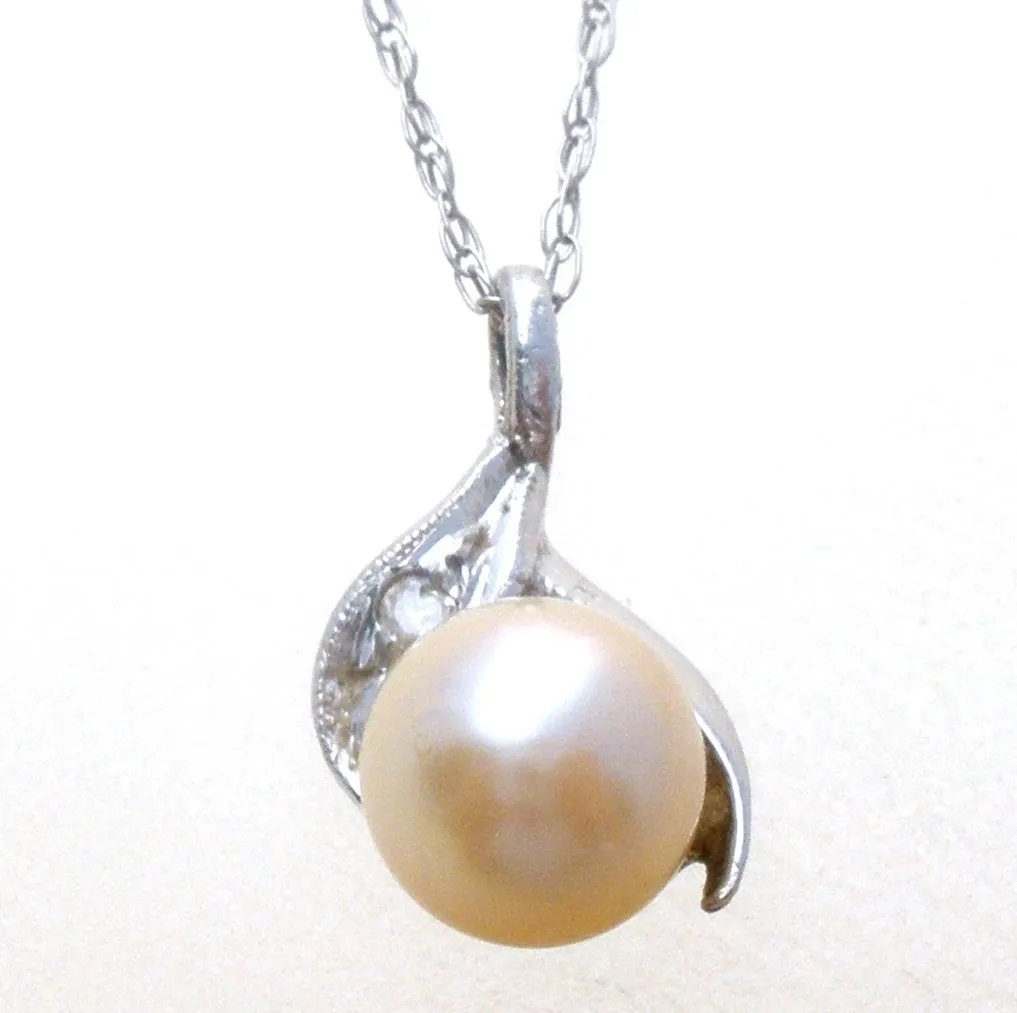 14K White Gold Pearl & Diamond Necklace 18"