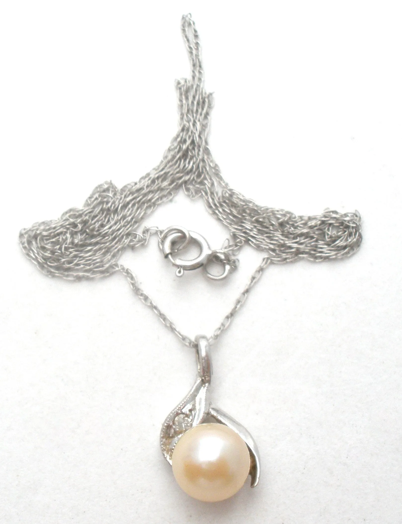 14K White Gold Pearl & Diamond Necklace 18"