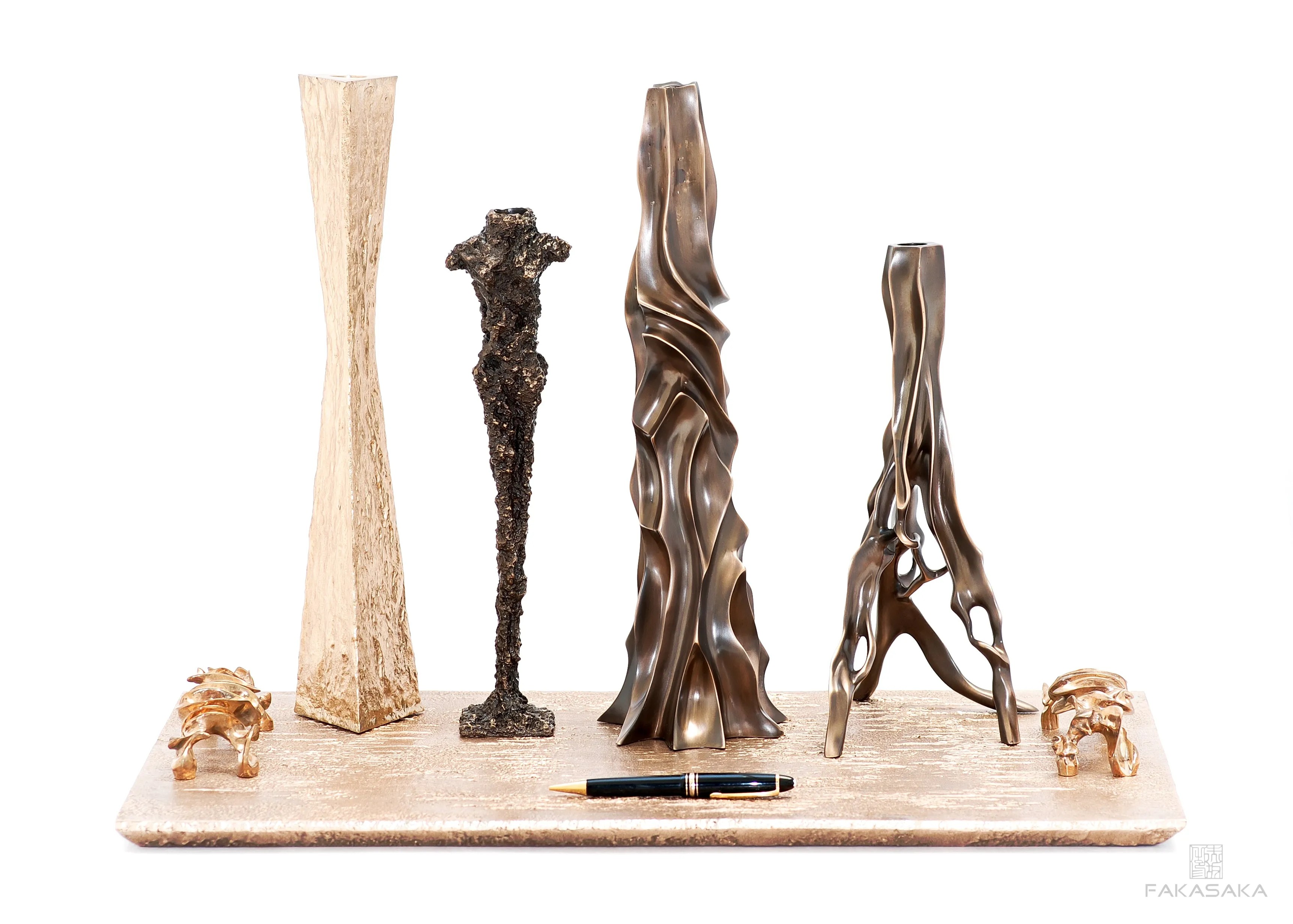 ALEXIA<br><br>CANDLE HOLDER<br><br>BLACKBROWN BRONZE