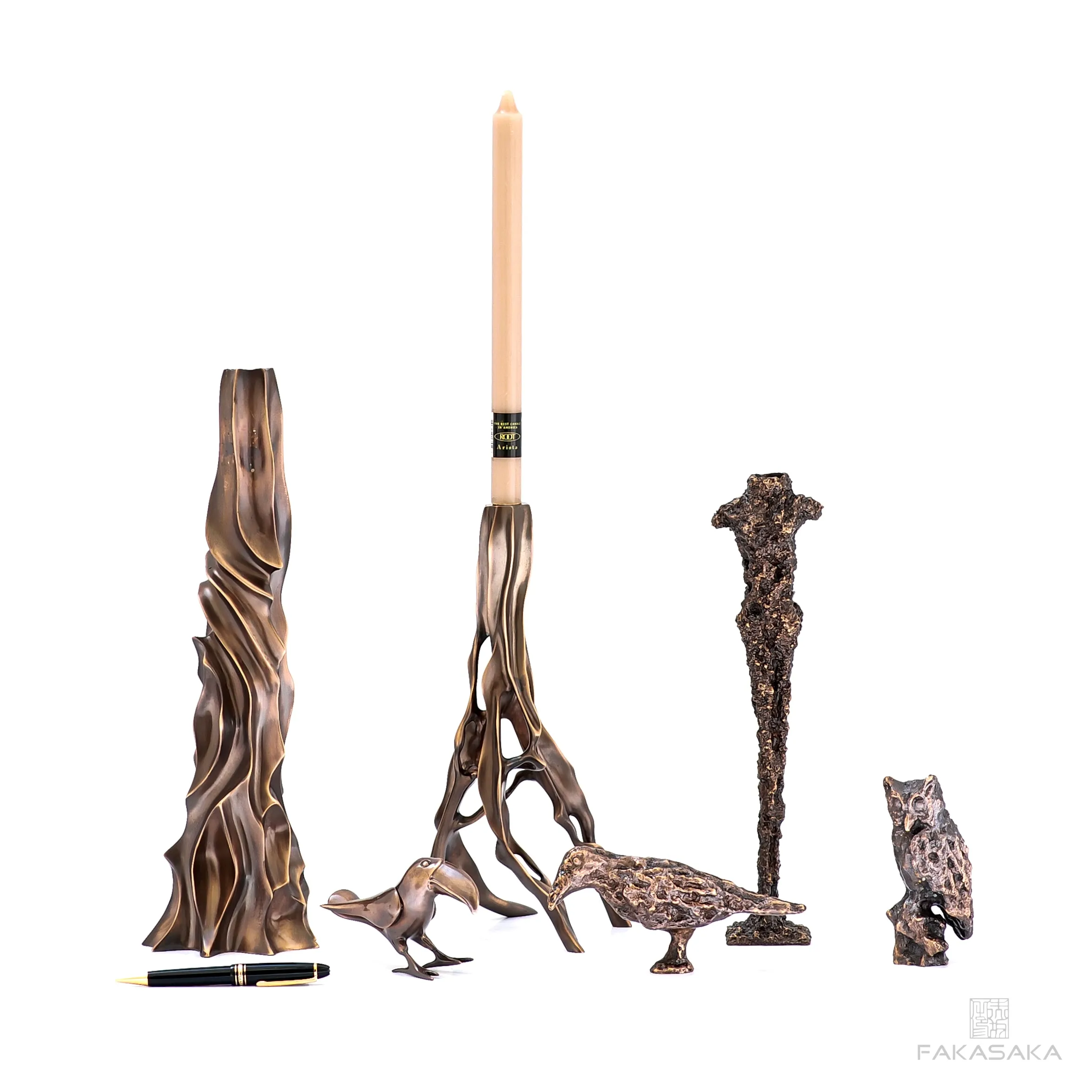 ALEXIA<br><br>CANDLE HOLDER<br><br>BLACKBROWN BRONZE