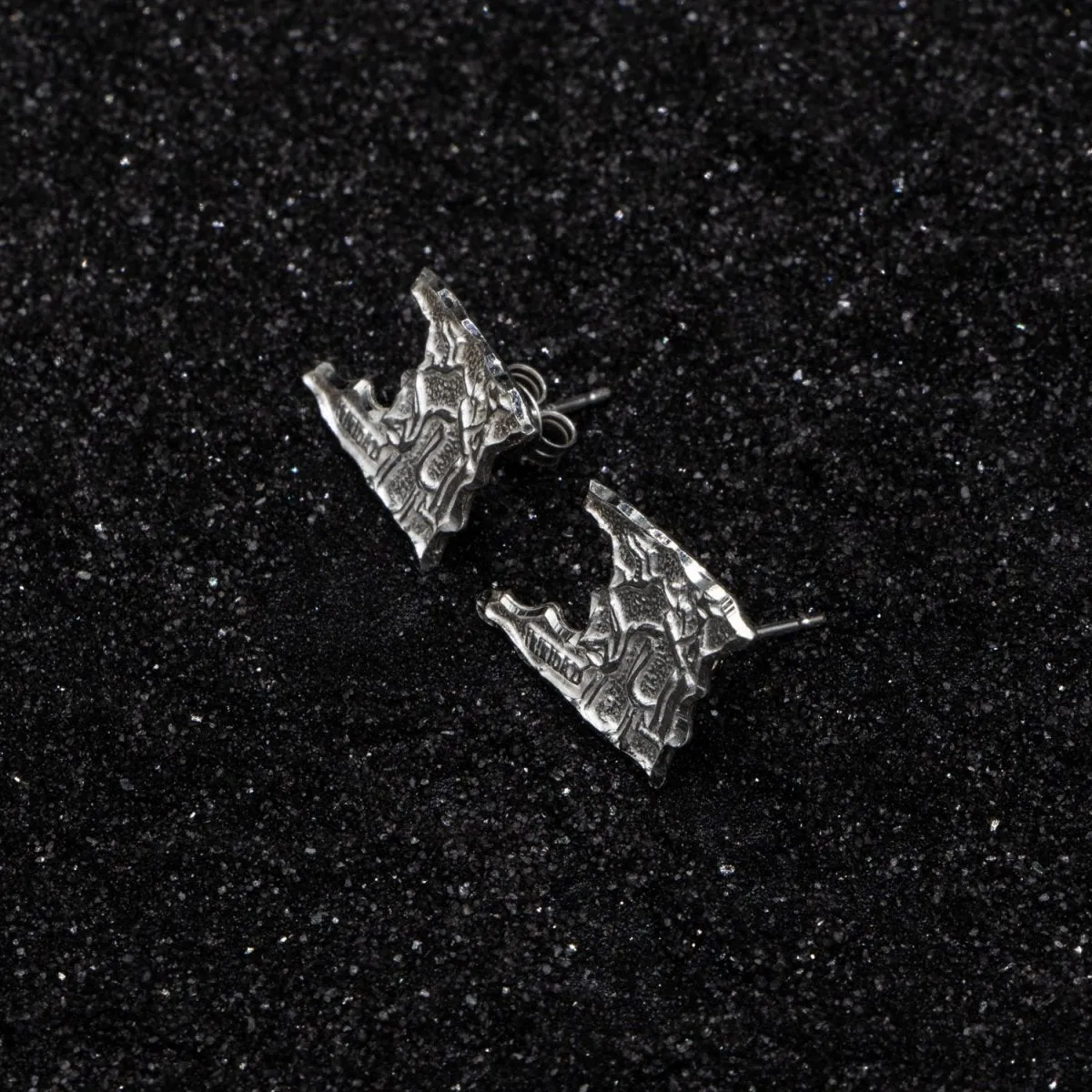 Caribbijou Large Trinidad Map Stopper Stud Earring
