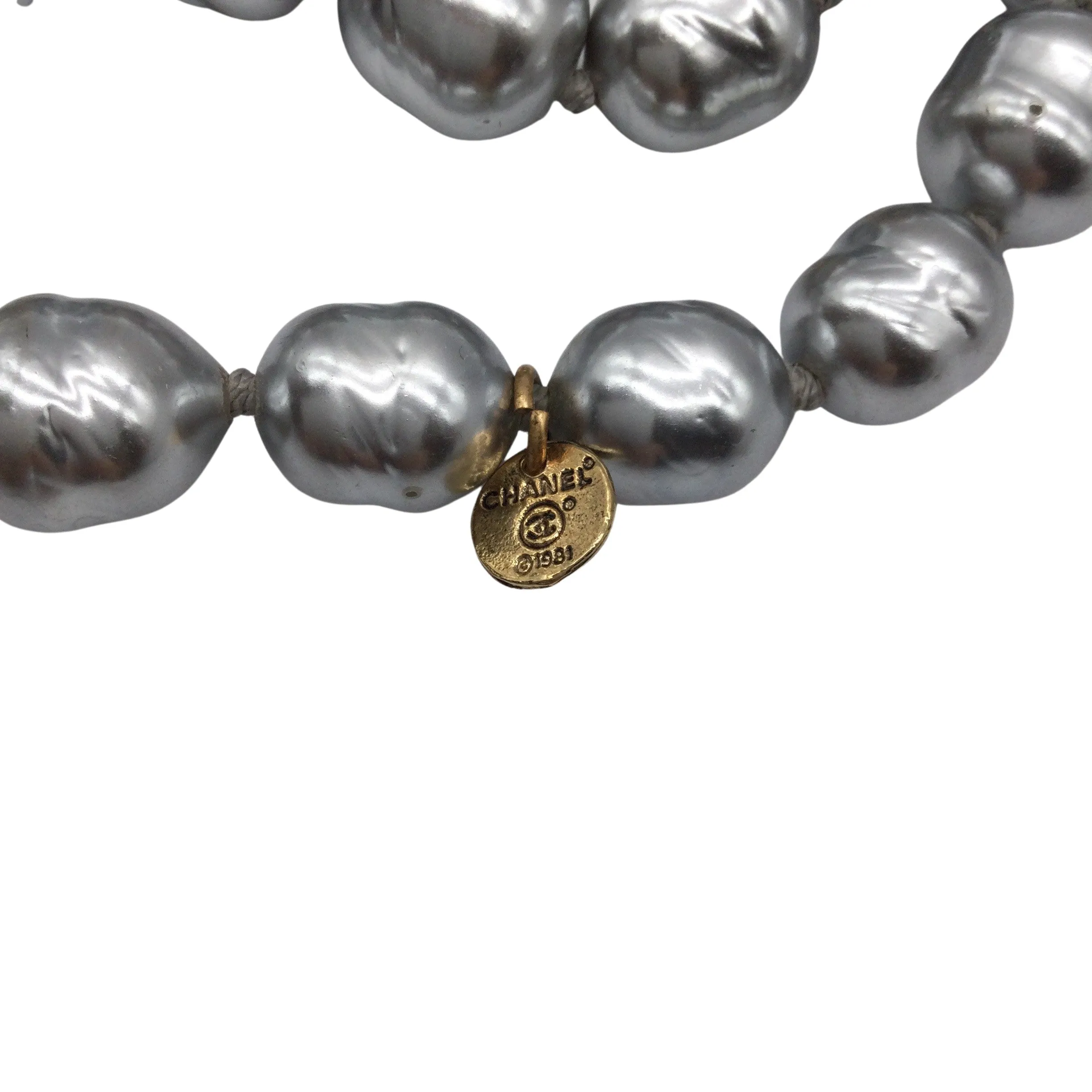 Chanel Silver Metallic Vintage 1981 Chunky Pearl Long Necklace