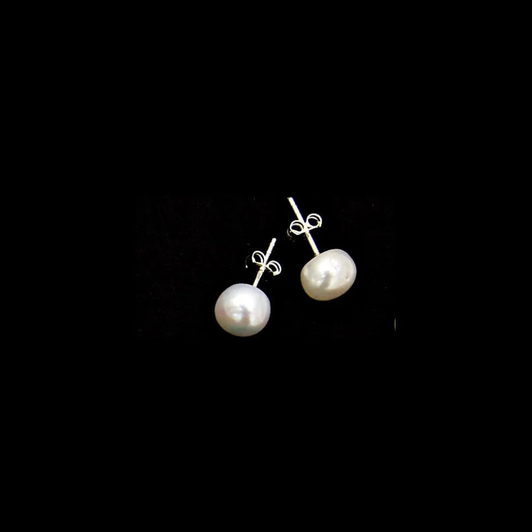 Classic Pearl Earrings | Ivory