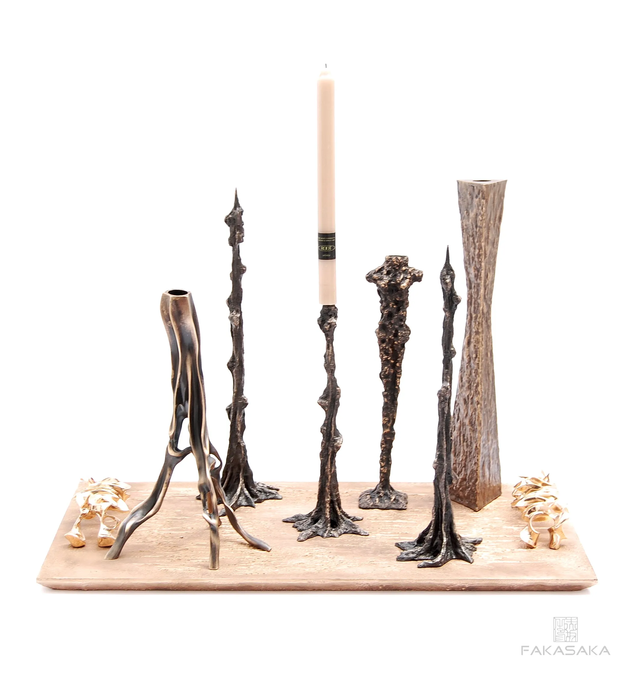 LEO<br><br>CANDLESTICK / SCULPTURE<br><br>BLACKBROWN BRONZE