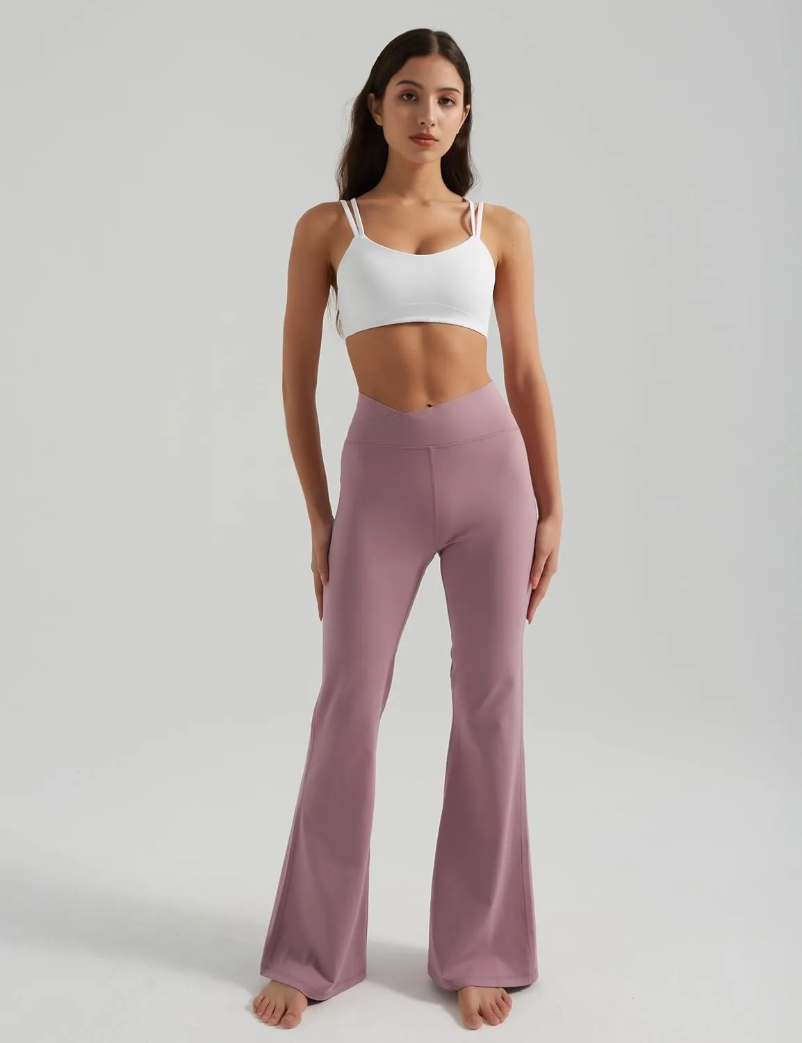 Yoga Sports Workout Bras for Women Seamless Molded Cup Spaghetti Double Strap Bra Wirefree Scoop Neck Tank Top Bras